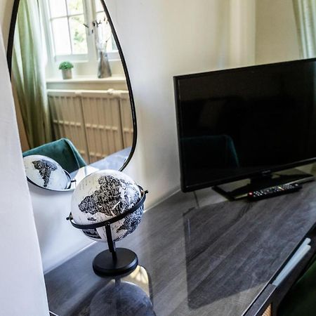 Woodborough Hall Bagian luar foto