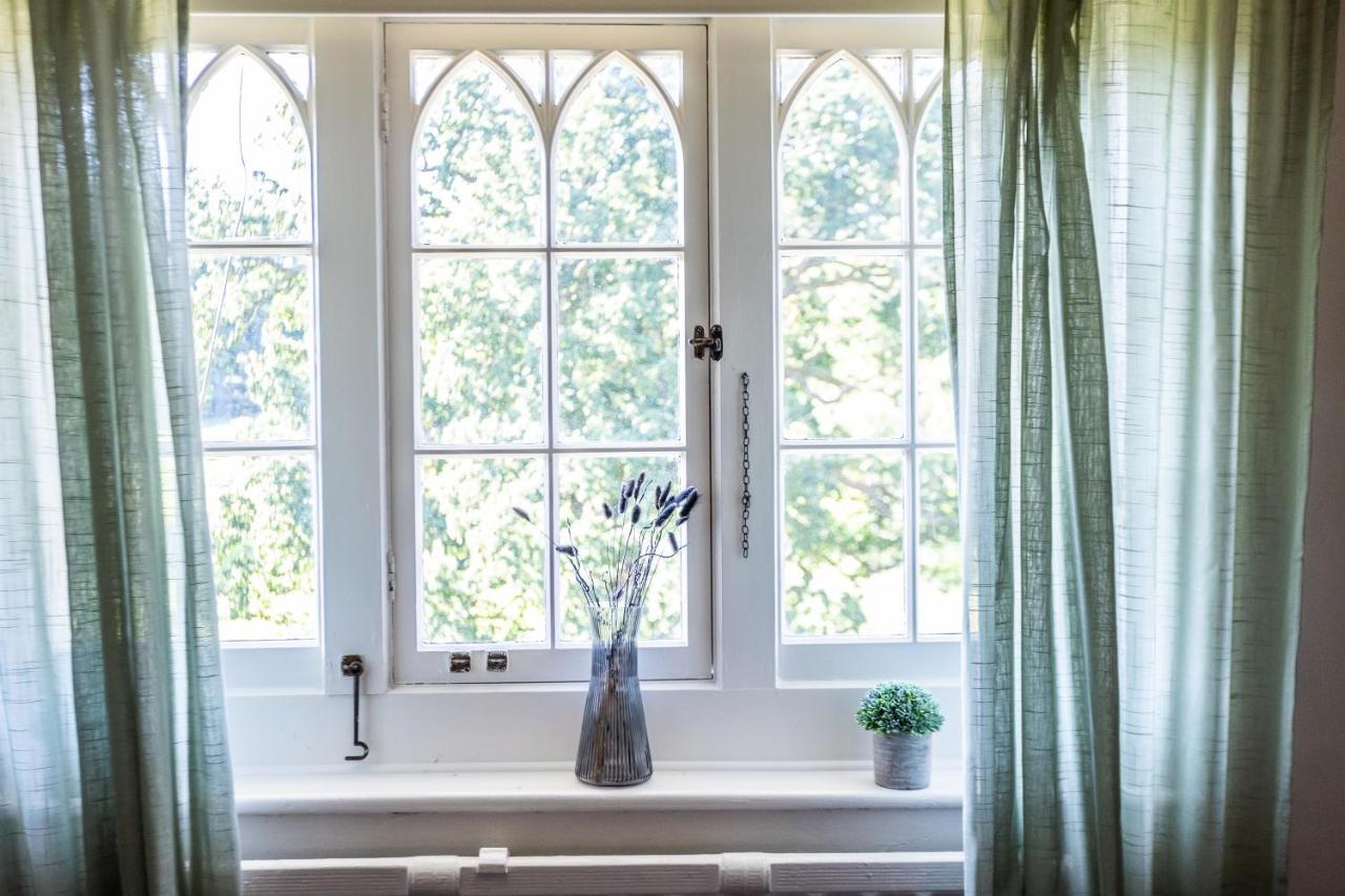 Woodborough Hall Bagian luar foto