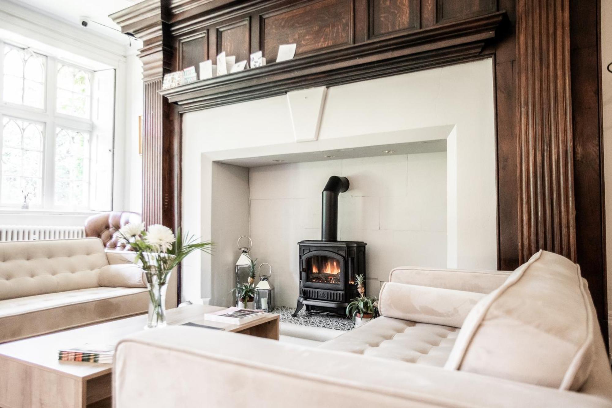 Woodborough Hall Bagian luar foto